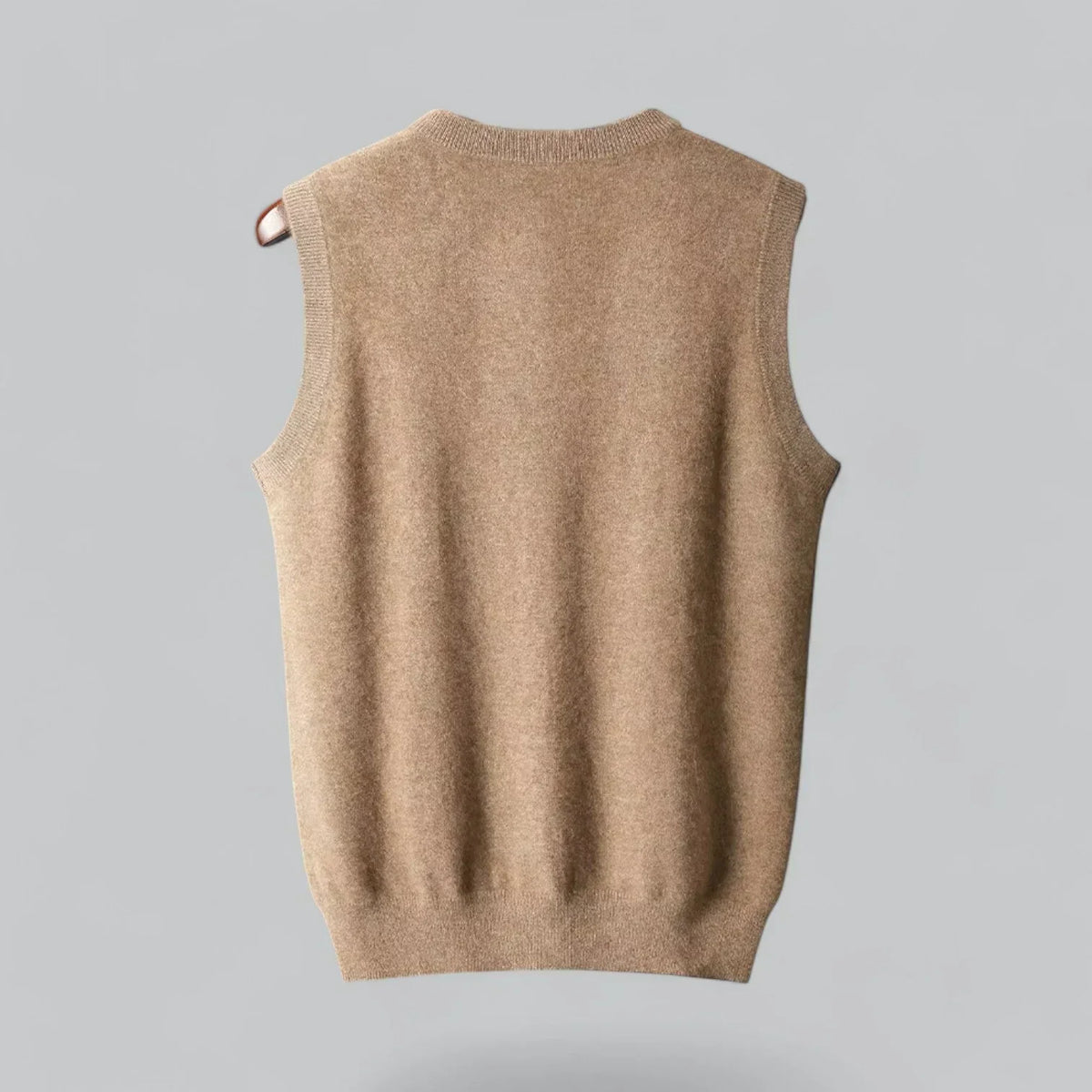 Men's Sweater Vest With V-Neck And Soft Knitted Fabric