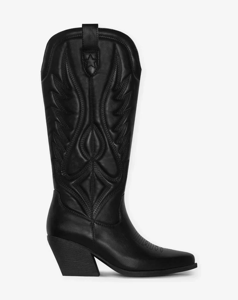 Western Boots Statement Design Trendy Comfortable Fit